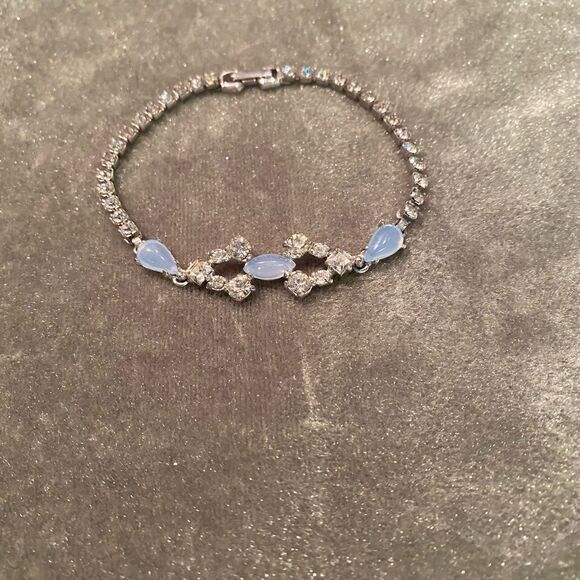 Boutique Aquamarine Gemstone Bracelet - Picture 5 of 8